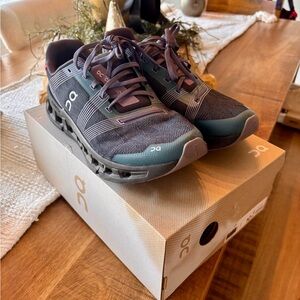 On Running Woman’s Shoes - Dark Gray and Teal